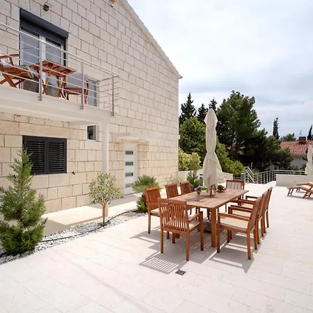 Vindobona 1 Hvar Town