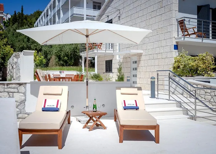 Vindobona 1 Hvar Town