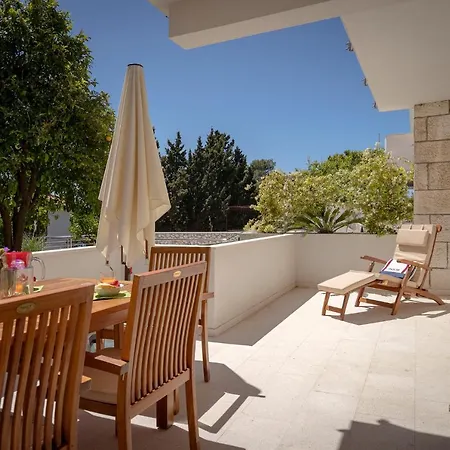 Vindobona 1 * Хвар